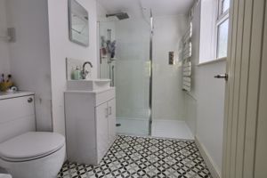En Suite- click for photo gallery